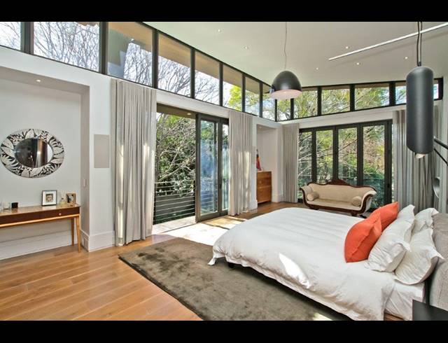 4 BEDROOM HOUSE TO LET IN MELROSE